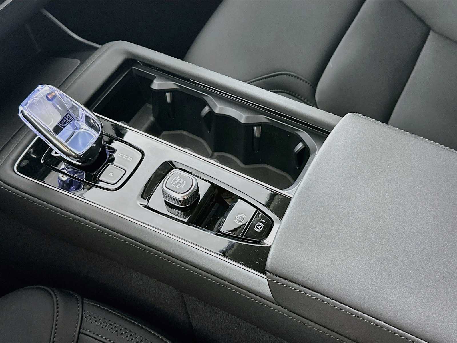 New 2027 Volvo XC90 B5 Plus AWD/4WD image 15