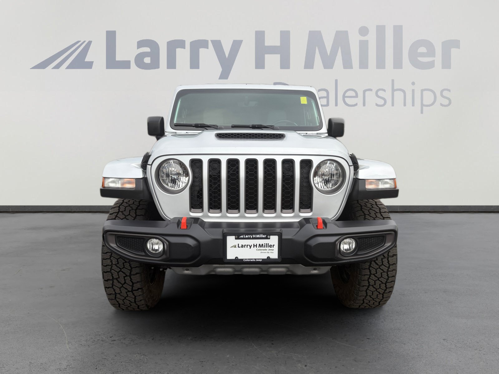 Used 2023 Jeep Gladiator Mojave w/ Cold Weather Group AWD/4WD image 8