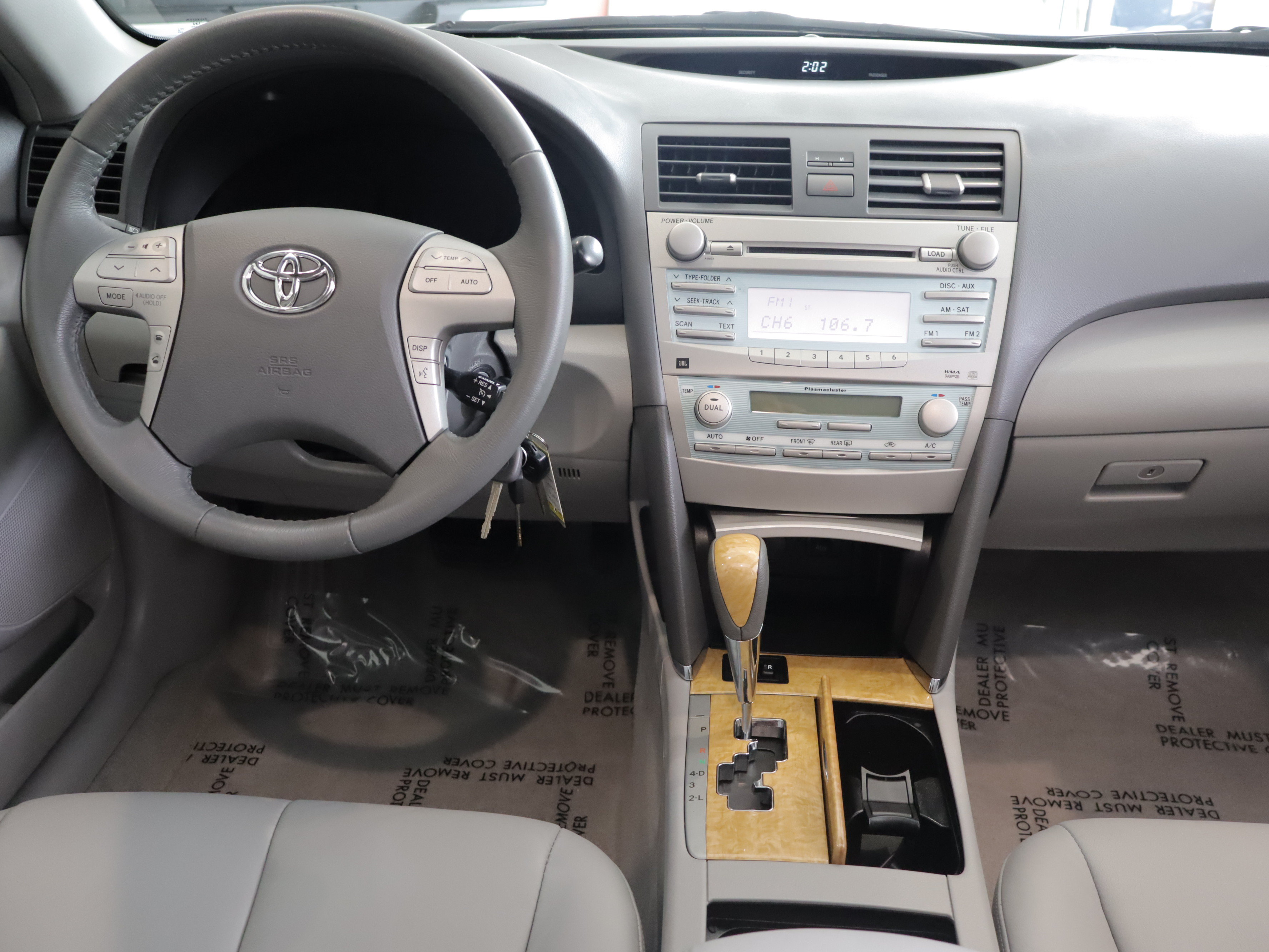 Used 2007 Toyota Camry XLE FWD image 2