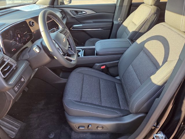 New 2027 Chevrolet Traverse LT w/ Driver Confidence Package FWD image 6