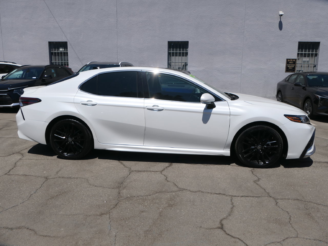 Used 2024 Toyota Camry XSE w/ Navigation Package FWD image 2