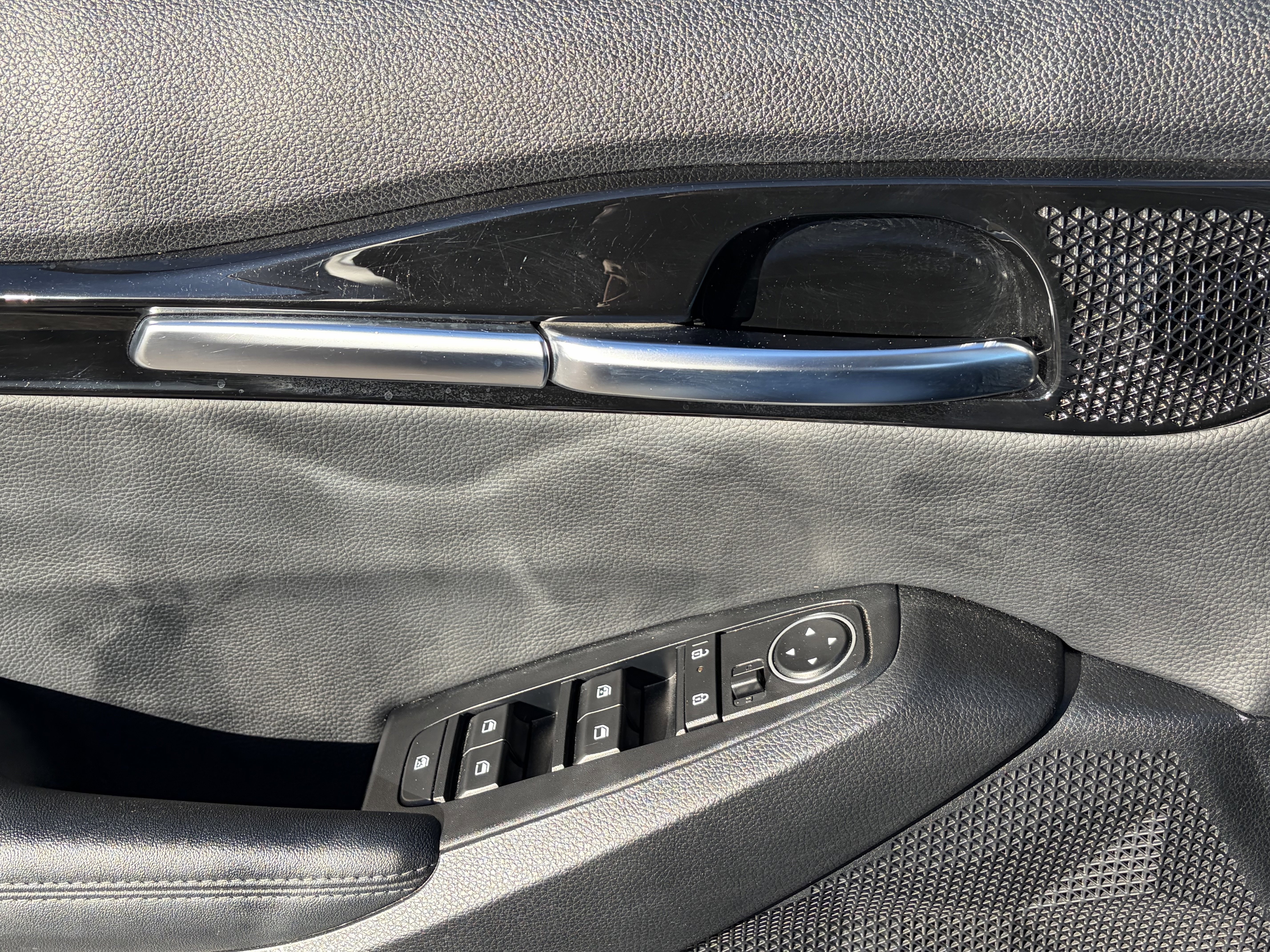 Certified 2024 Kia Seltos EX image 17