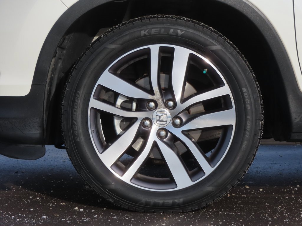 Used 2017 Honda Pilot Touring image 14