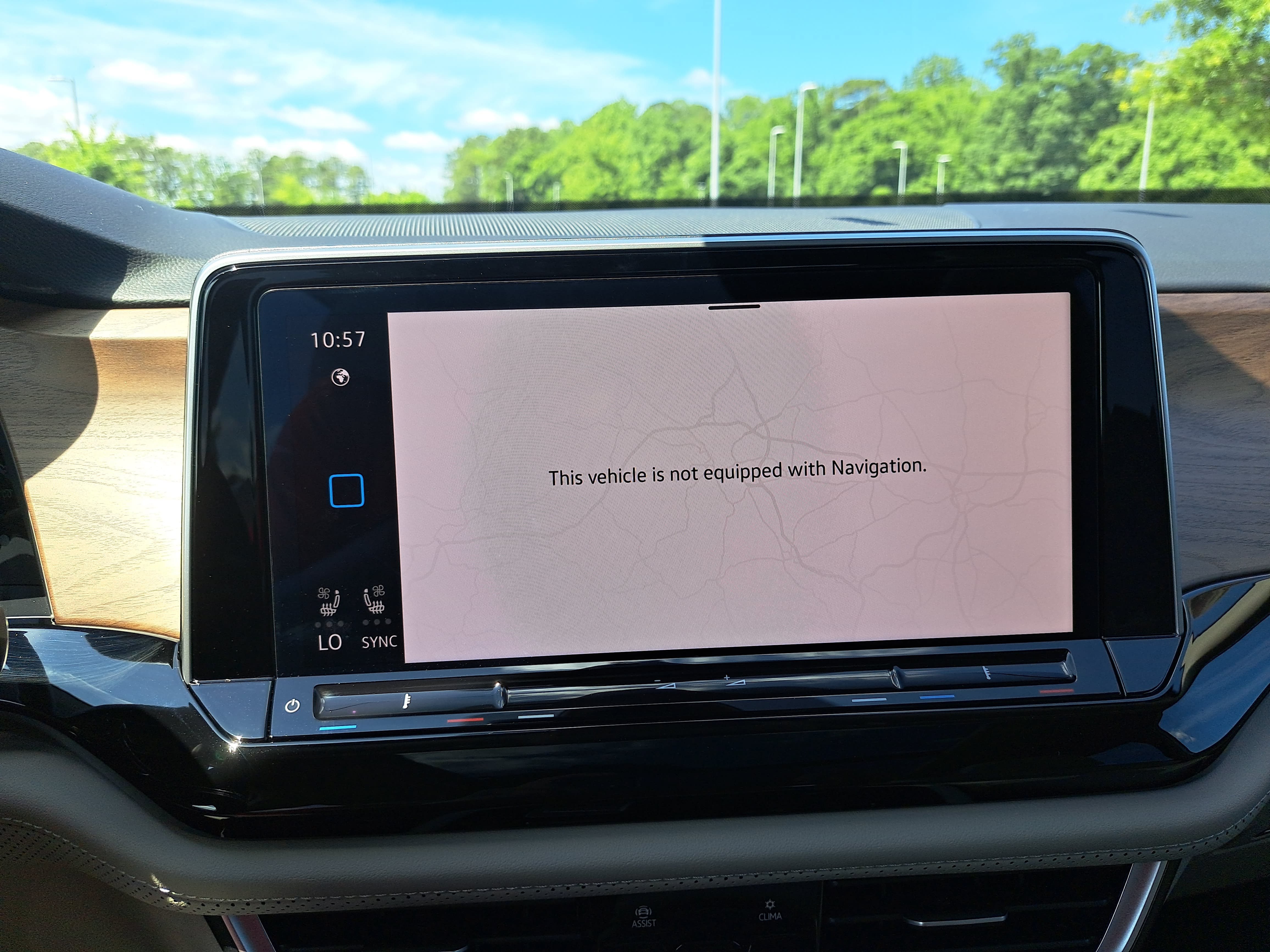 New 2026 Volkswagen Atlas SE FWD image 24