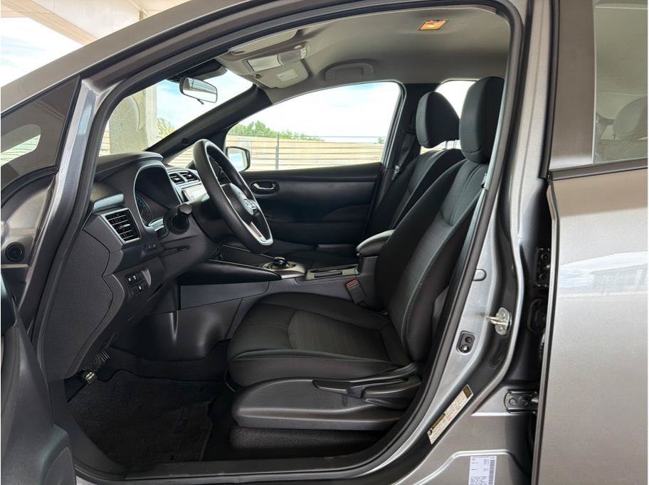 Used 2025 Nissan Leaf S FWD image 10