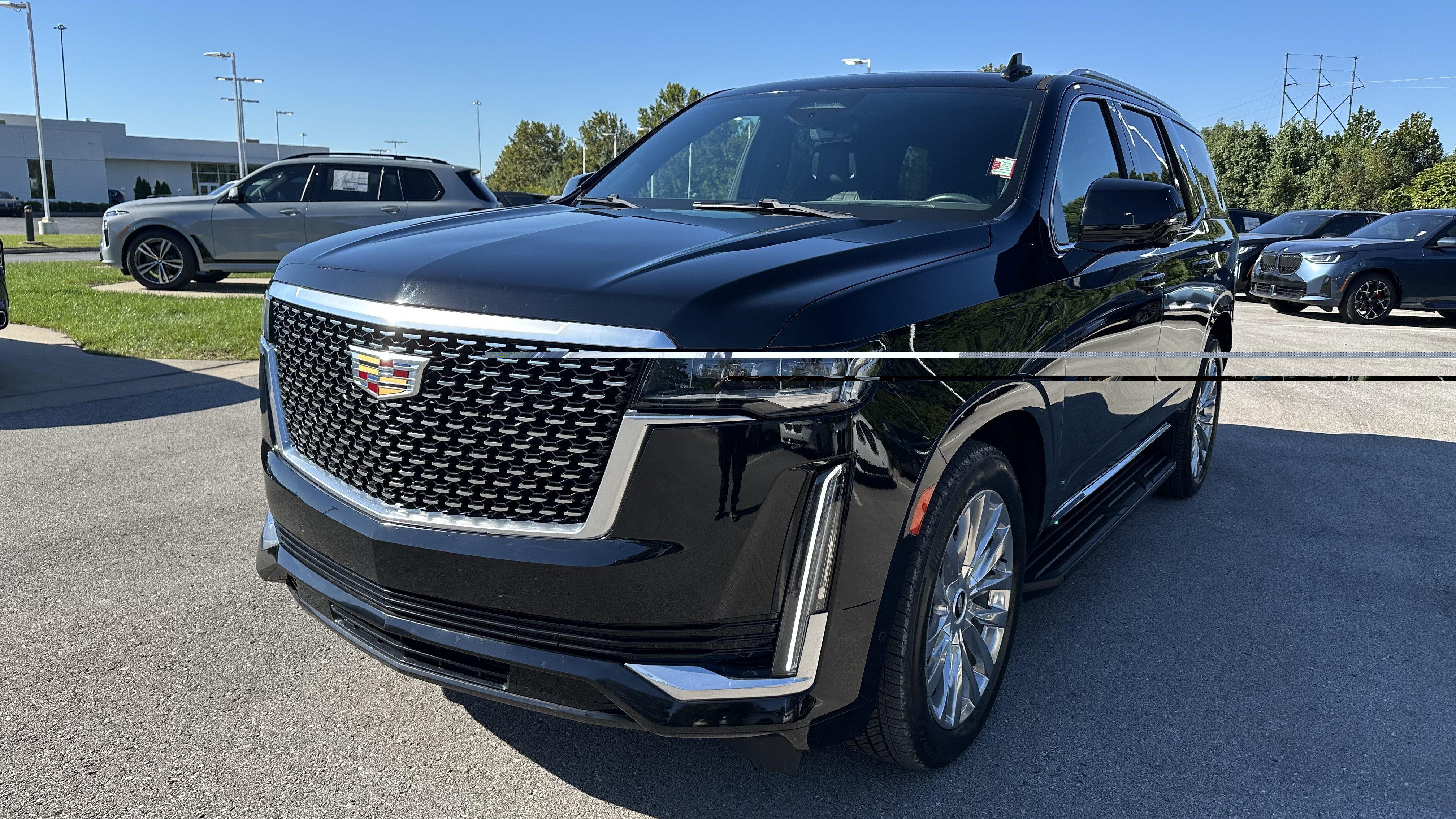 Used 2022 Cadillac Escalade Premium Luxury Platinum AWD/4WD image 5