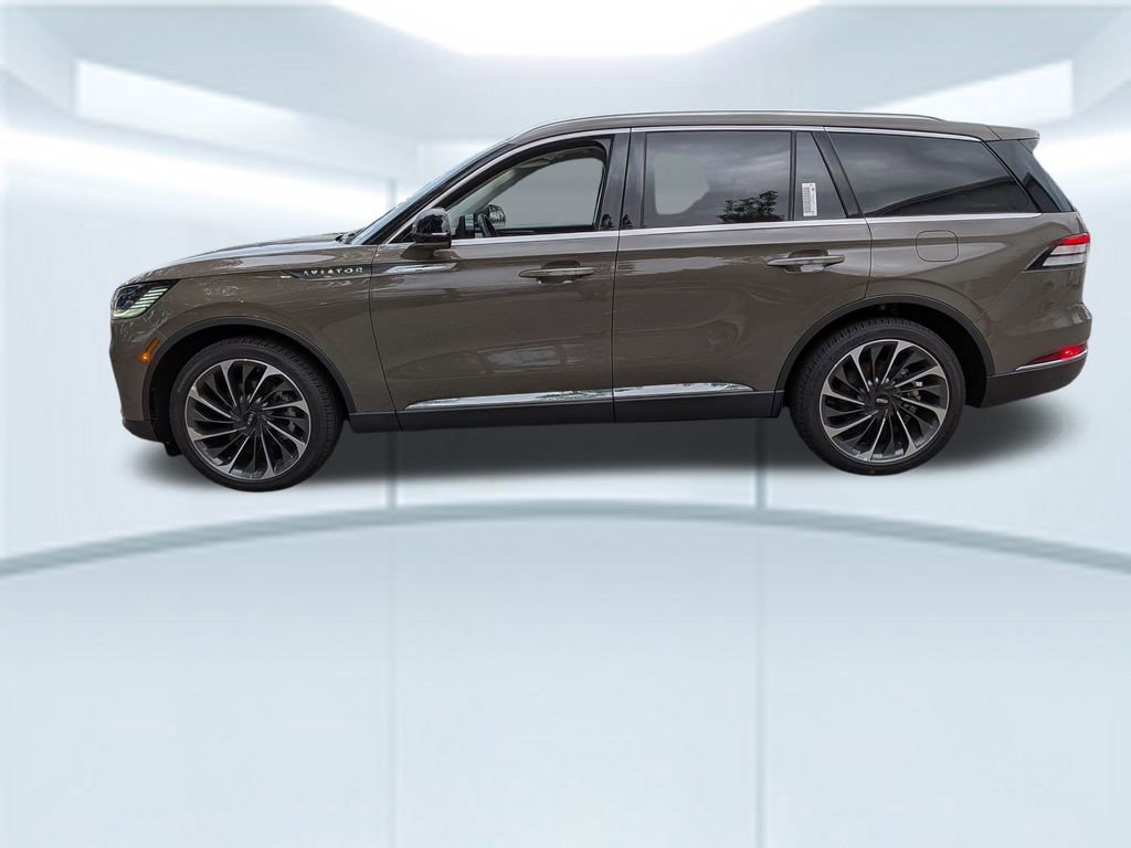 New 2026 Lincoln Aviator Reserve w/ Luxury Package image 4
