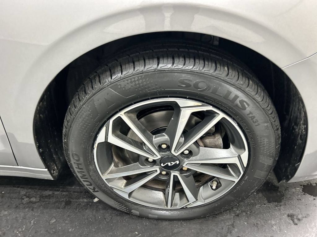 Certified 2023 Kia Forte LXS FWD image 8