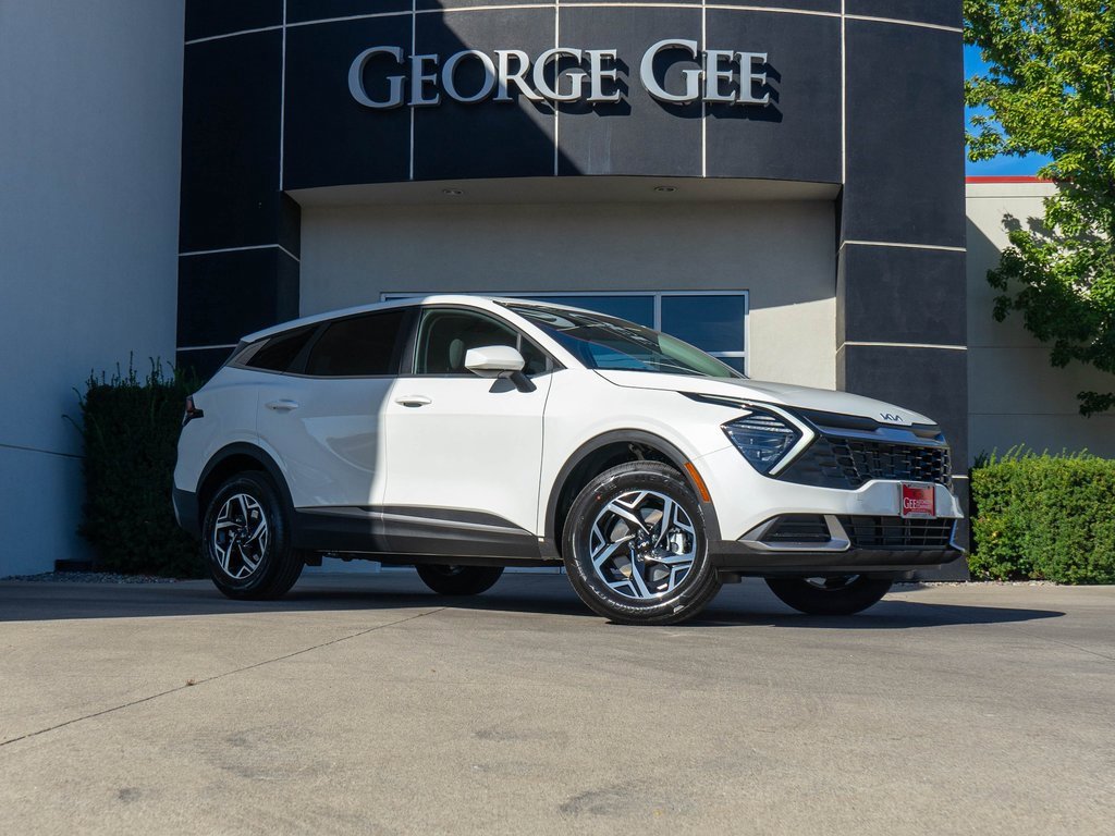 New 2025 Kia Sportage LX