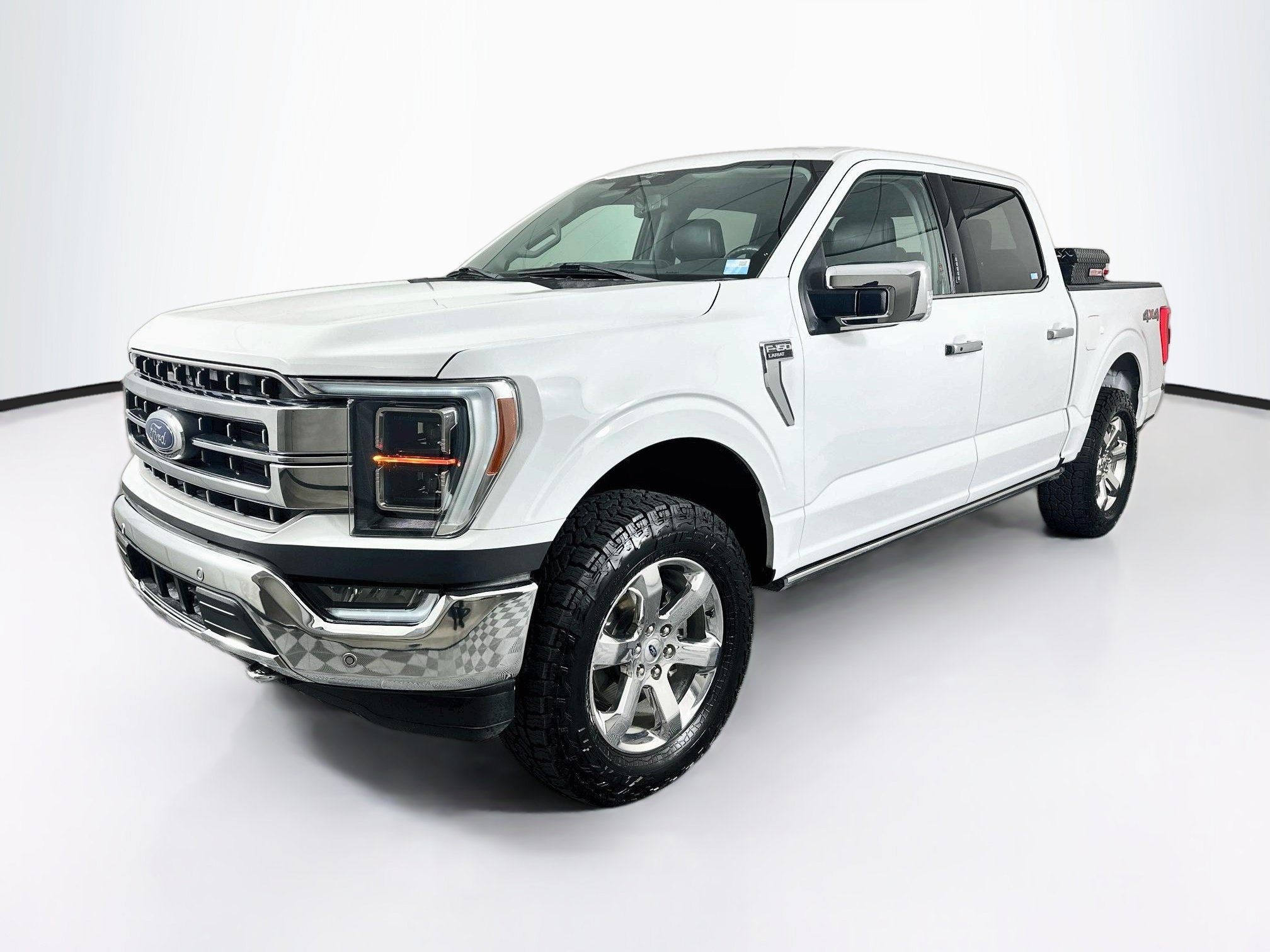 Used 2023 Ford F150 Lariat w/ Equipment Group 502A High AWD/4WD image 3