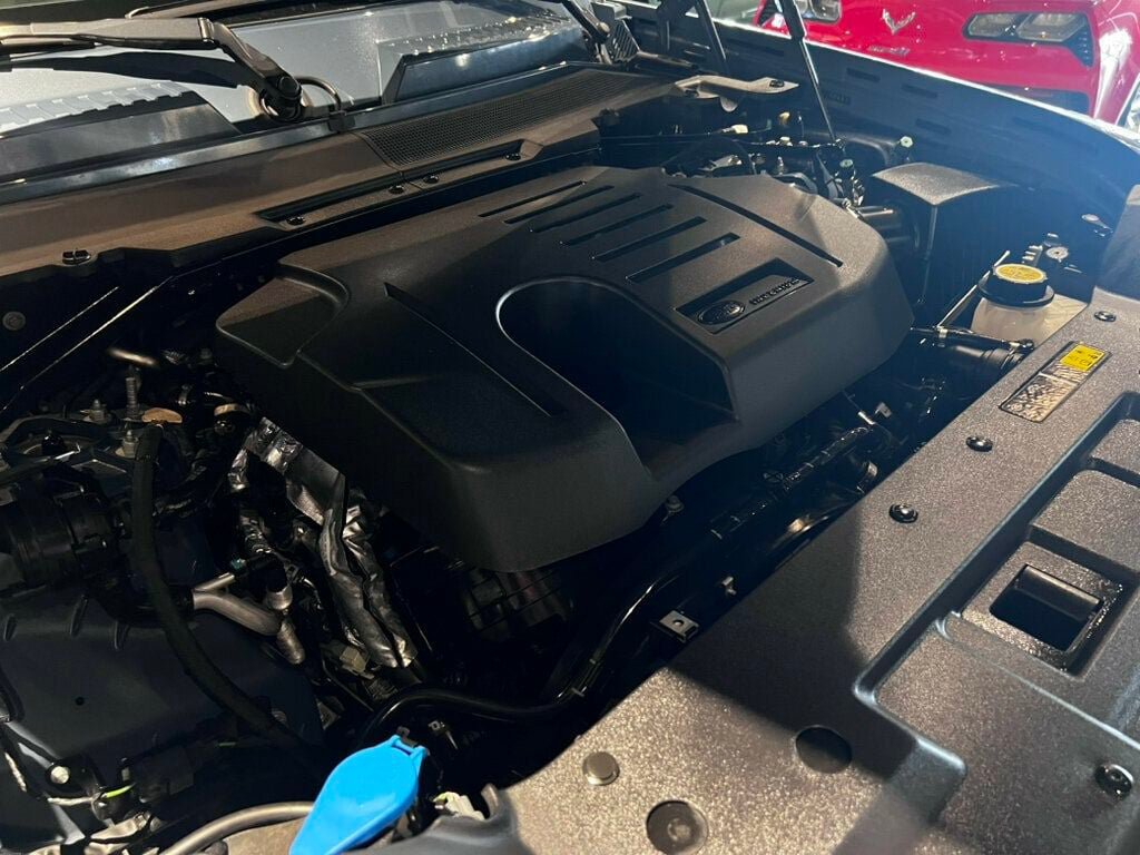Used 2023 Land Rover Defender 90 SE AWD/4WD image 28