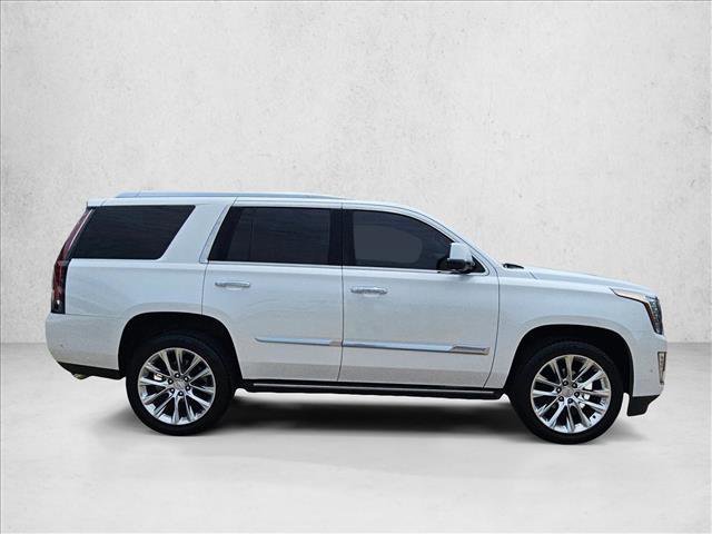 Used 2019 Cadillac Escalade Premium Luxury RWD image 3
