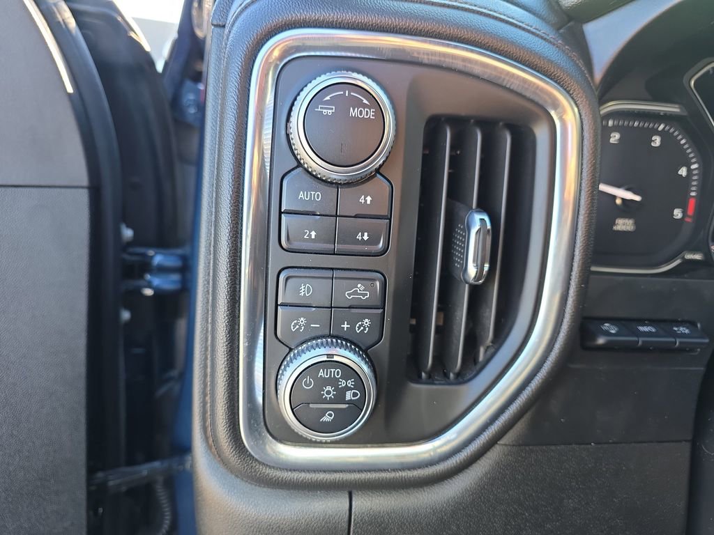 Used 2020 GMC Sierra 2500 AT4 w/ AT4 Premium Package image 33