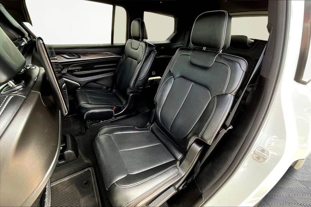 Used 2023 Jeep Grand Cherokee L Overland w/ Rear Seat Video Group I image 28