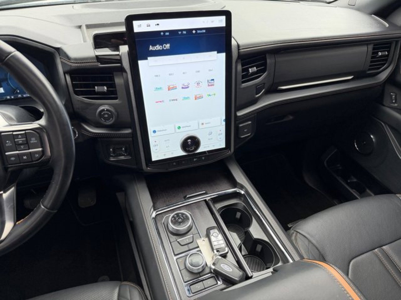 Used 2023 Ford Expedition Platinum image 14