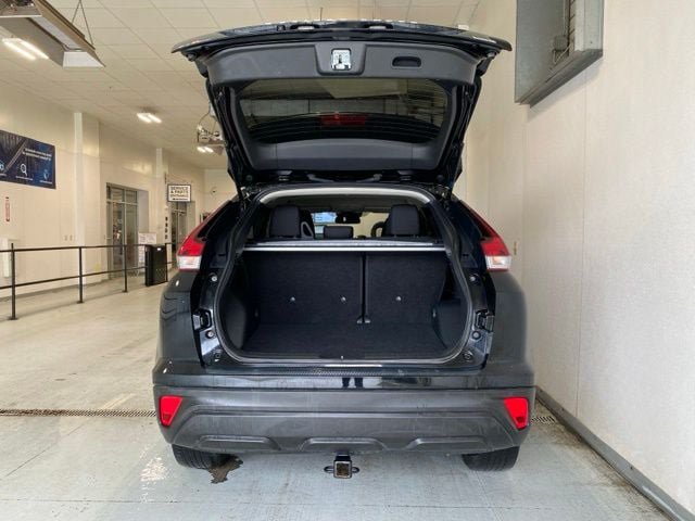 Used 2023 Mitsubishi Eclipse Cross LE AWD/4WD image 7