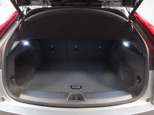 Used 2024 Cadillac XT4 Luxury w/ Cold Weather Package FWD image 20