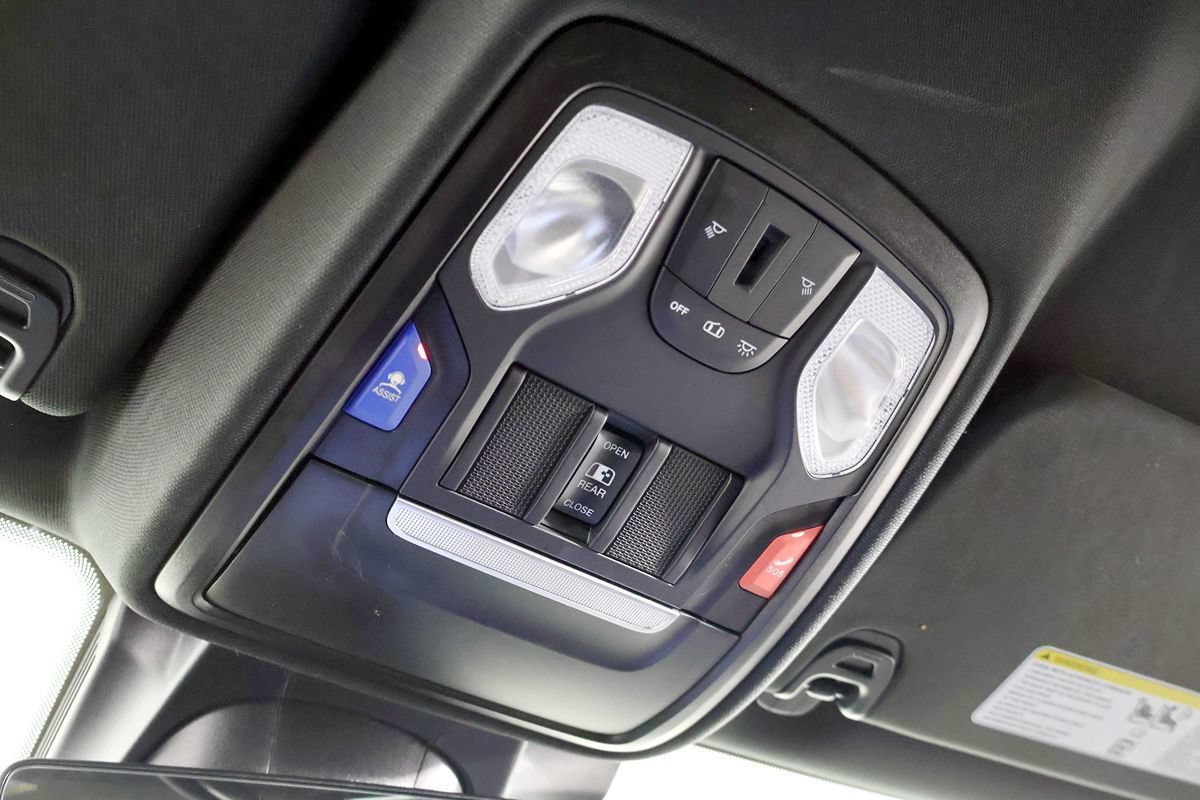 Used 2023 RAM 1500 Big Horn AWD/4WD image 36