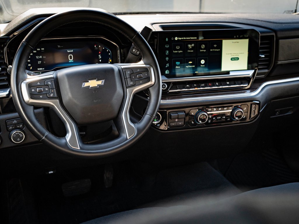 Used 2025 Chevrolet Silverado 1500 LT image 4