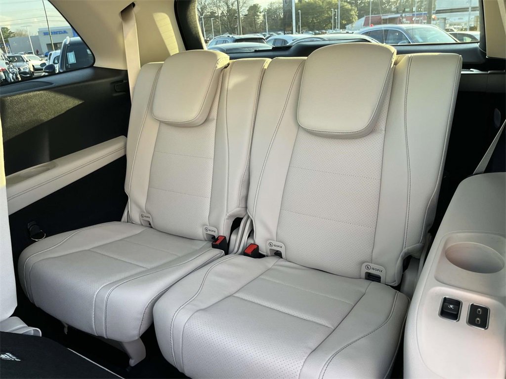 Used 2025 Mercedes-Benz GLS 450 4MATIC image 24