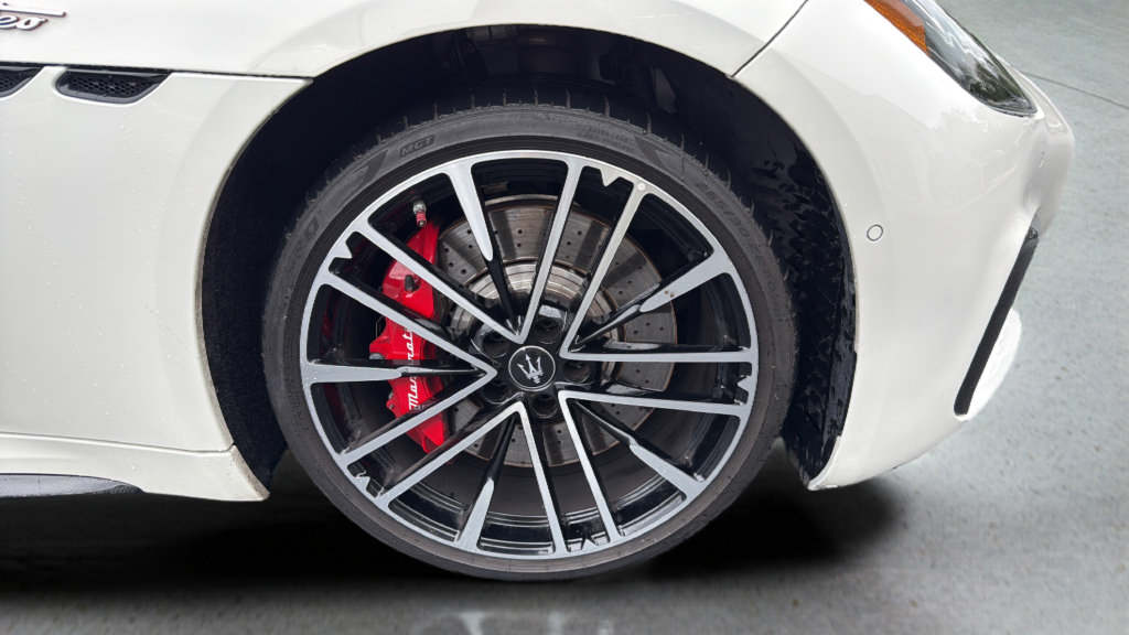 Used 2024 Maserati GranTurismo Trofeo AWD/4WD image 13