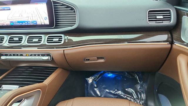 Used 2025 Mercedes-Benz GLE 450e 4MATIC image 37