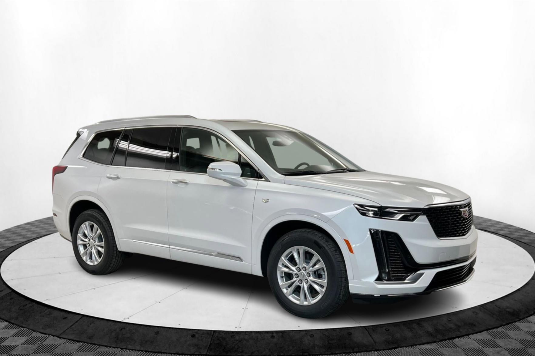 New 2025 Cadillac XT6 Luxury w/ LPO, Floor Liner Package image 8