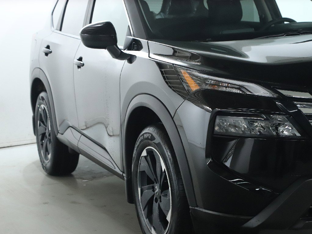 Certified 2026 Nissan Rogue SV image 9