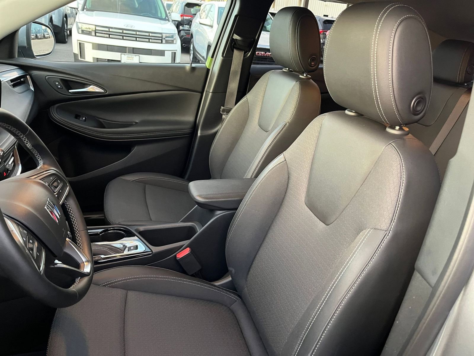 Used 2025 Buick Encore GX Preferred image 25