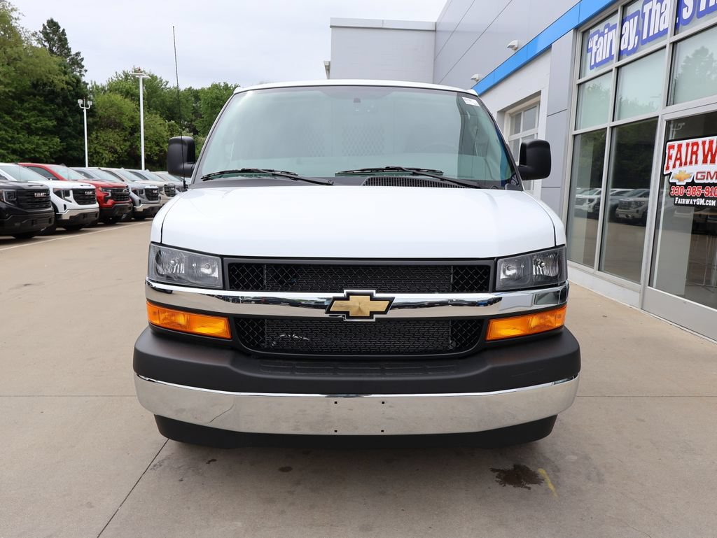 New 2026 Chevrolet Express 2500 w/ Enhanced Convenience Package RWD image 5