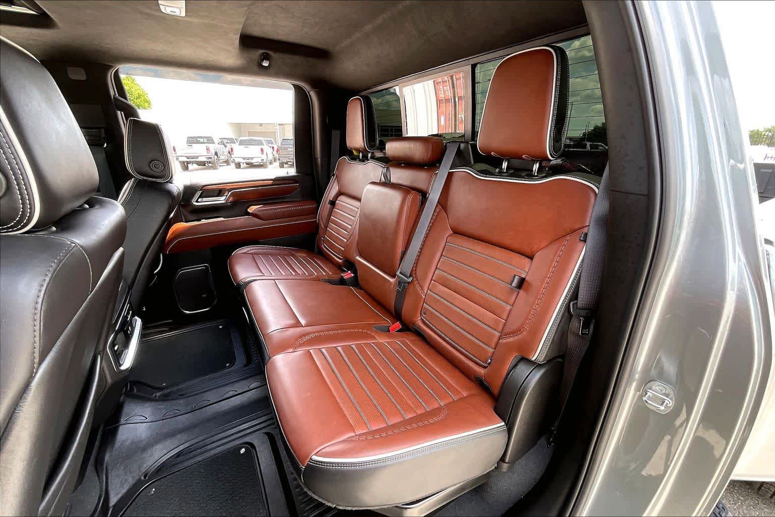 Certified 2024 GMC Sierra 3500 Denali Ultimate AWD/4WD image 20