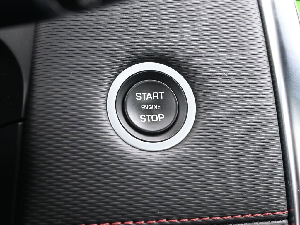 Used 2020 Land Rover Discovery Sport SE R-Dynamic image 19