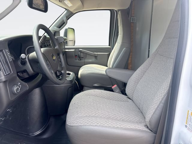 New 2026 Chevrolet Express 4500 w/ Power Convenience Package RWD image 11