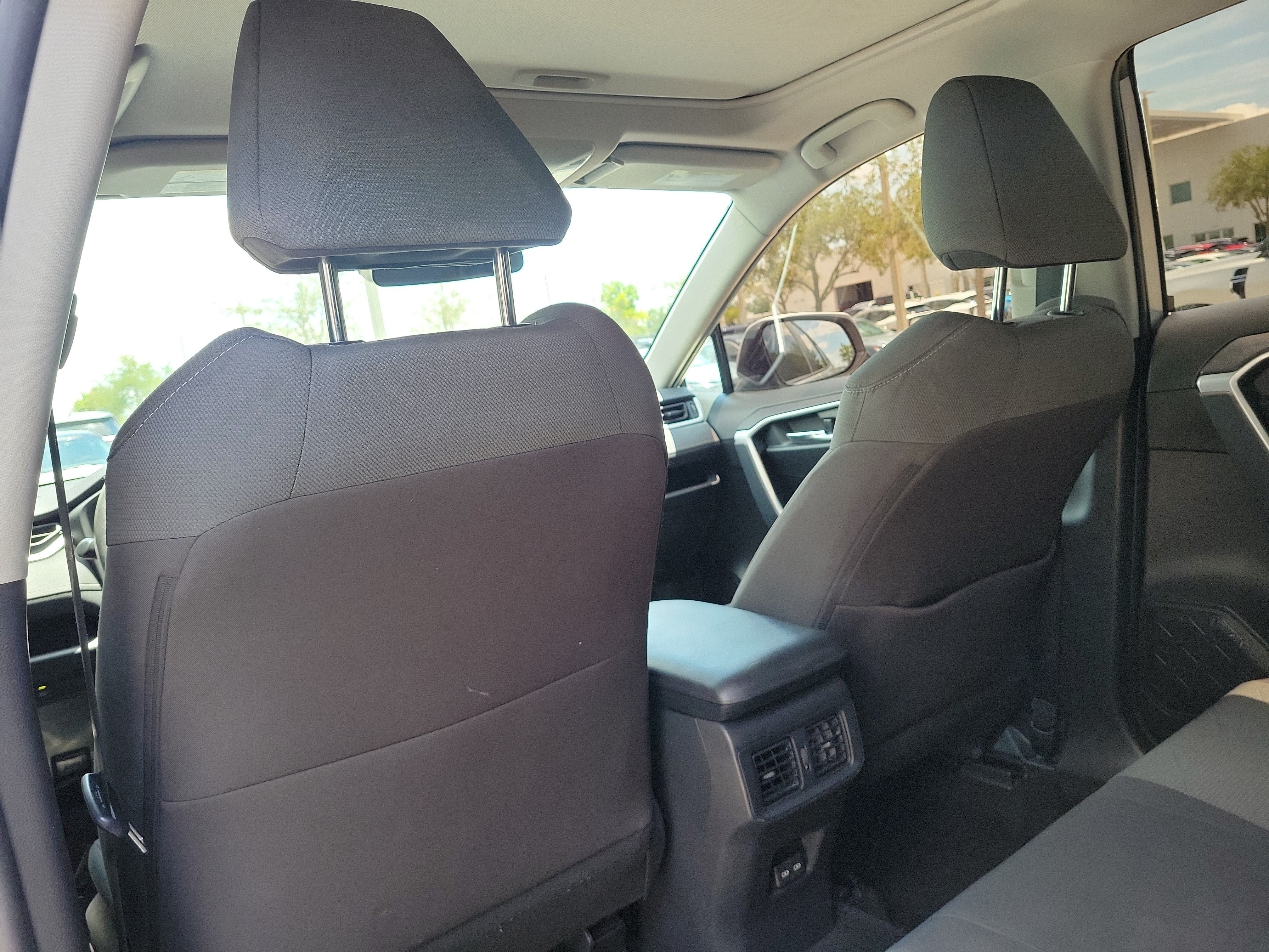 Used 2022 Toyota RAV4 XLE w/ Convenience Package AWD/4WD image 18