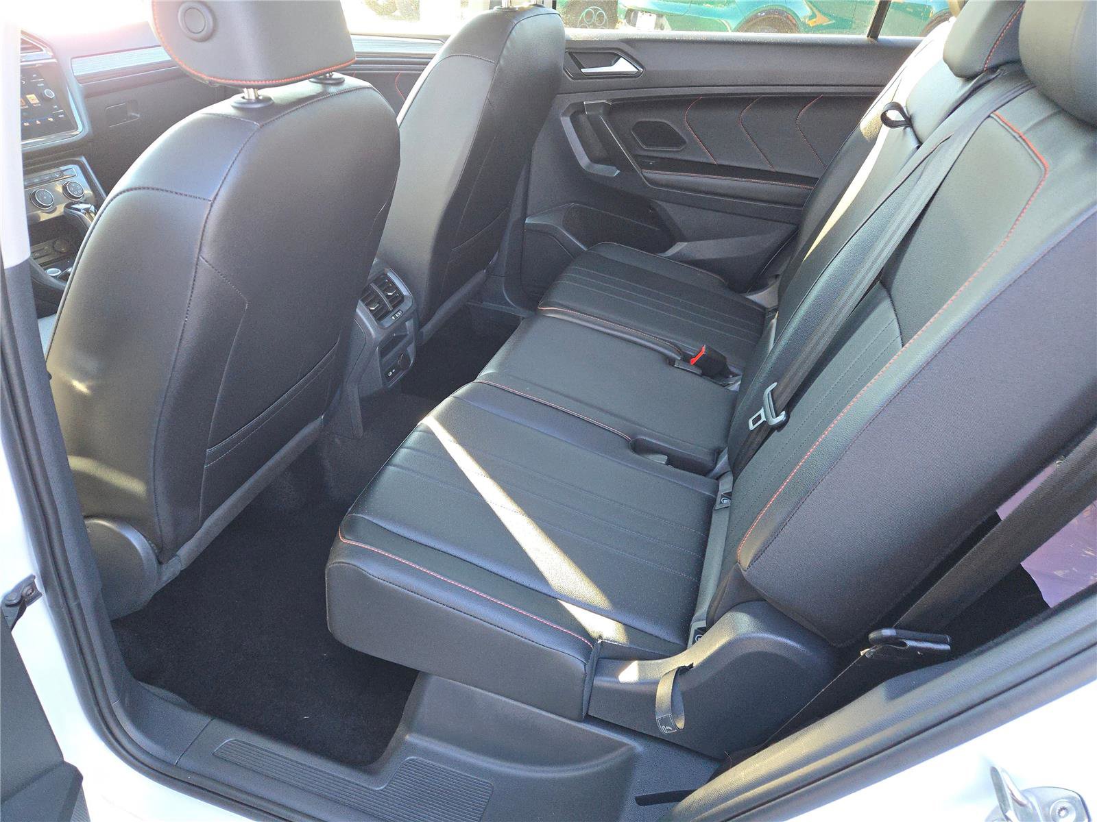 Used 2024 Volkswagen Tiguan Wolfsburg Edition image 20