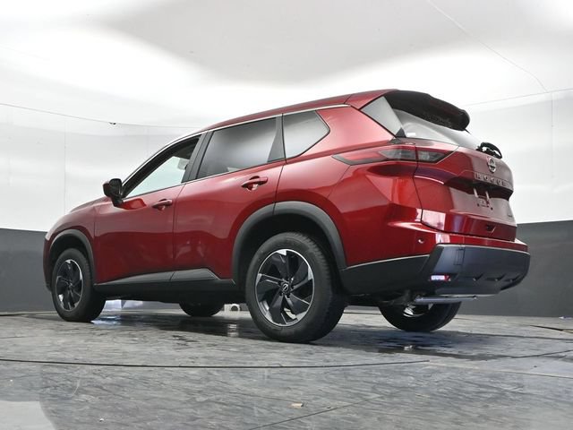 Used 2025 Nissan Rogue SV AWD/4WD image 50