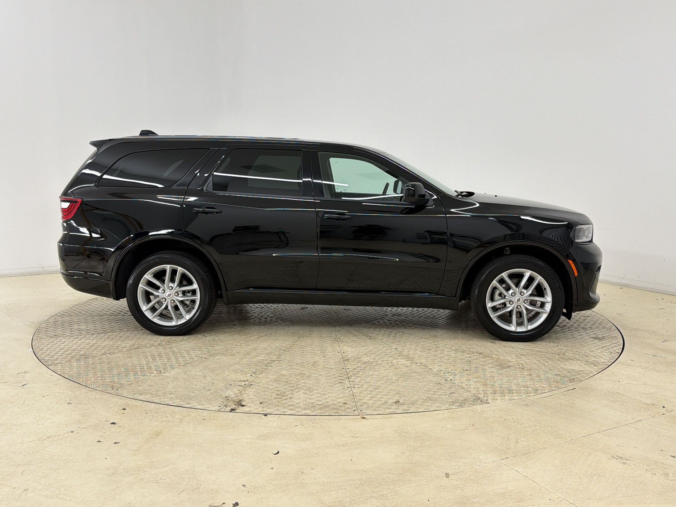 Used 2025 Dodge Durango GT AWD/4WD image 8
