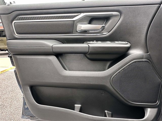 New 2026 RAM 1500 4x4 Crew Cab image 21
