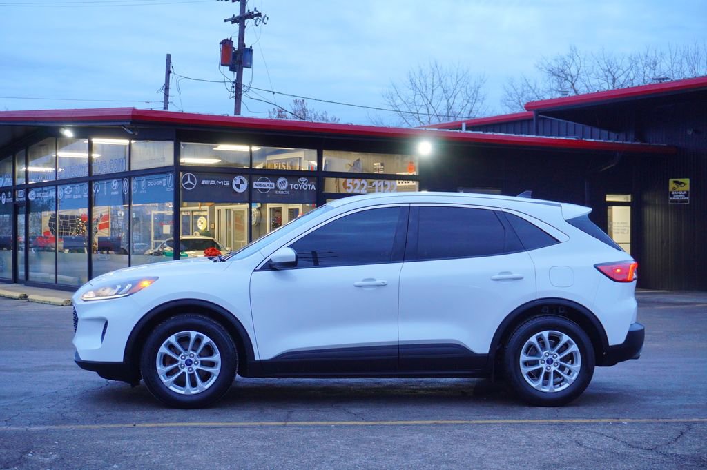 Used 2020 Ford Escape SE image 4