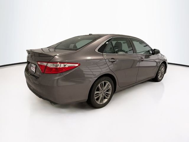 Used 2017 Toyota Camry SE image 6