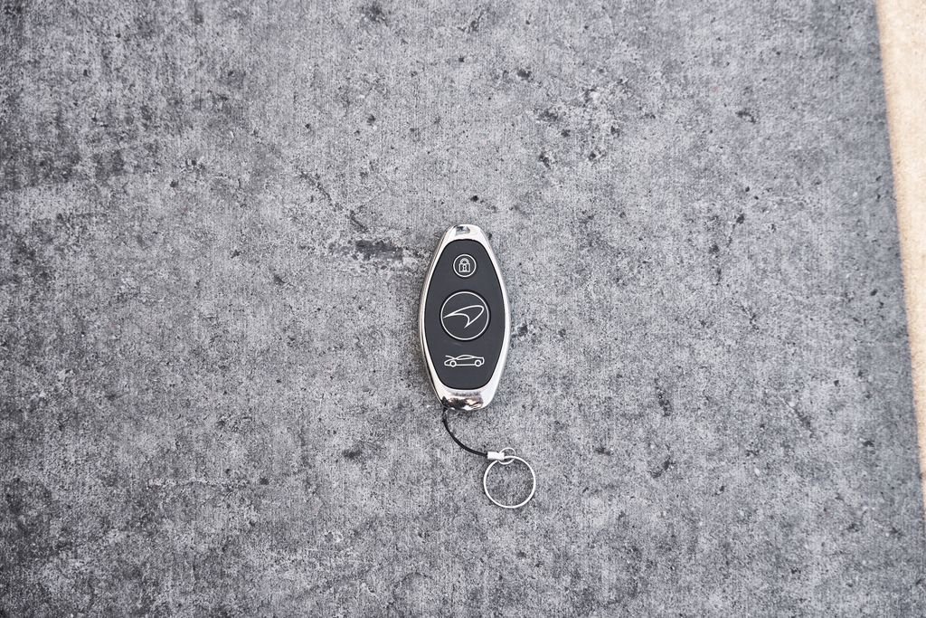 Used 2012 McLaren MP4-12C Coupe RWD image 64