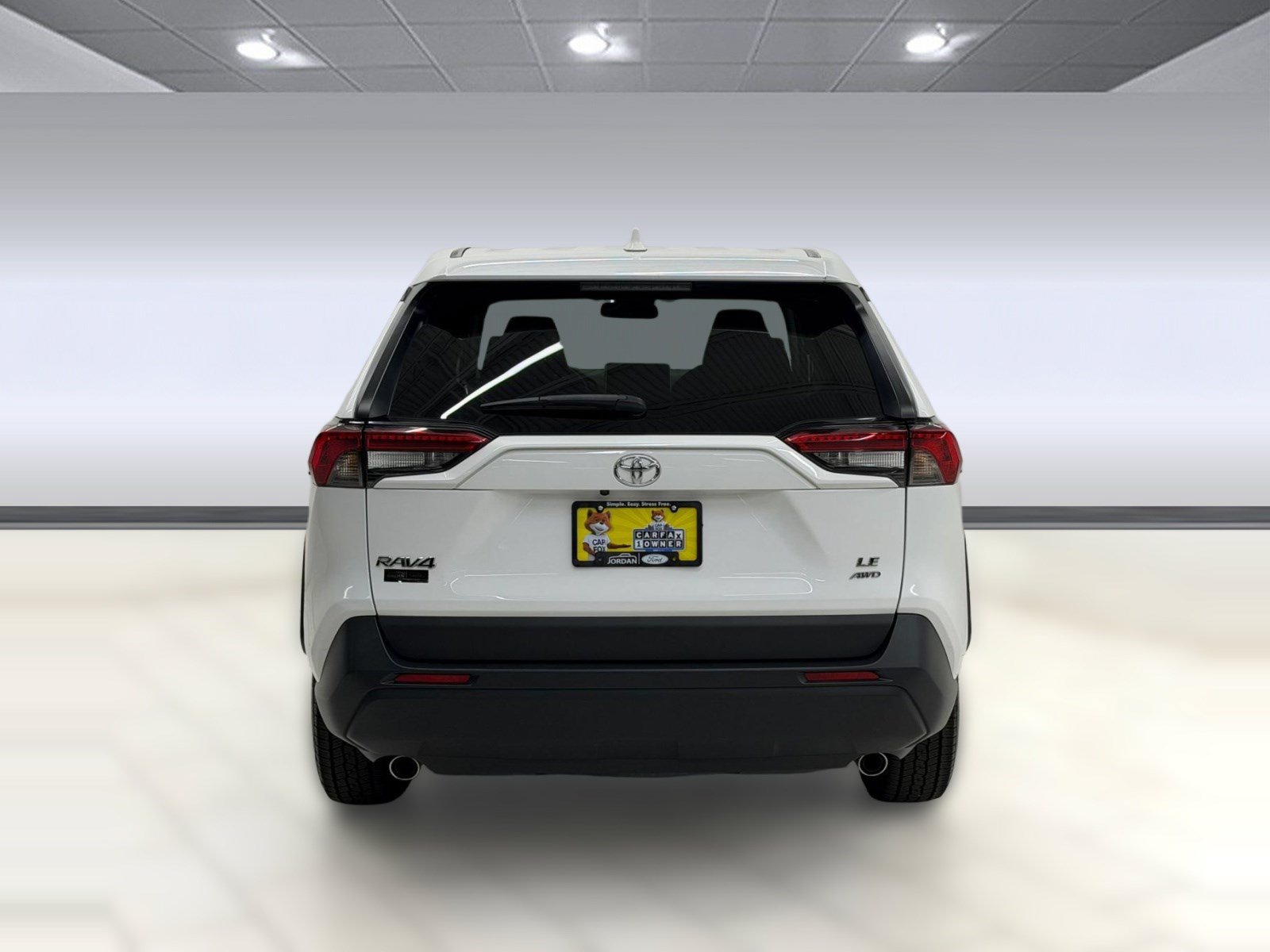 Used 2024 Toyota RAV4 LE AWD/4WD image 8