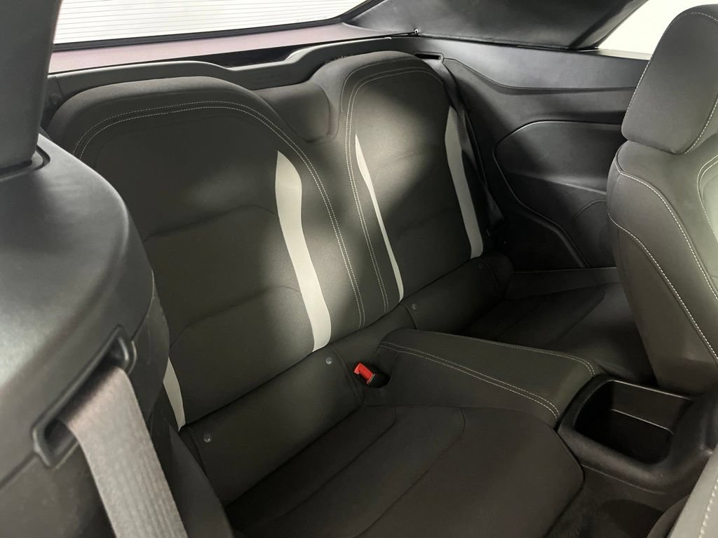 Used 2022 Chevrolet Camaro LT RWD image 6