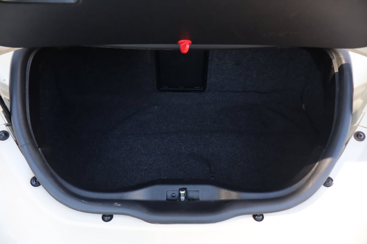 Used 2008 Volkswagen Beetle SE FWD image 27
