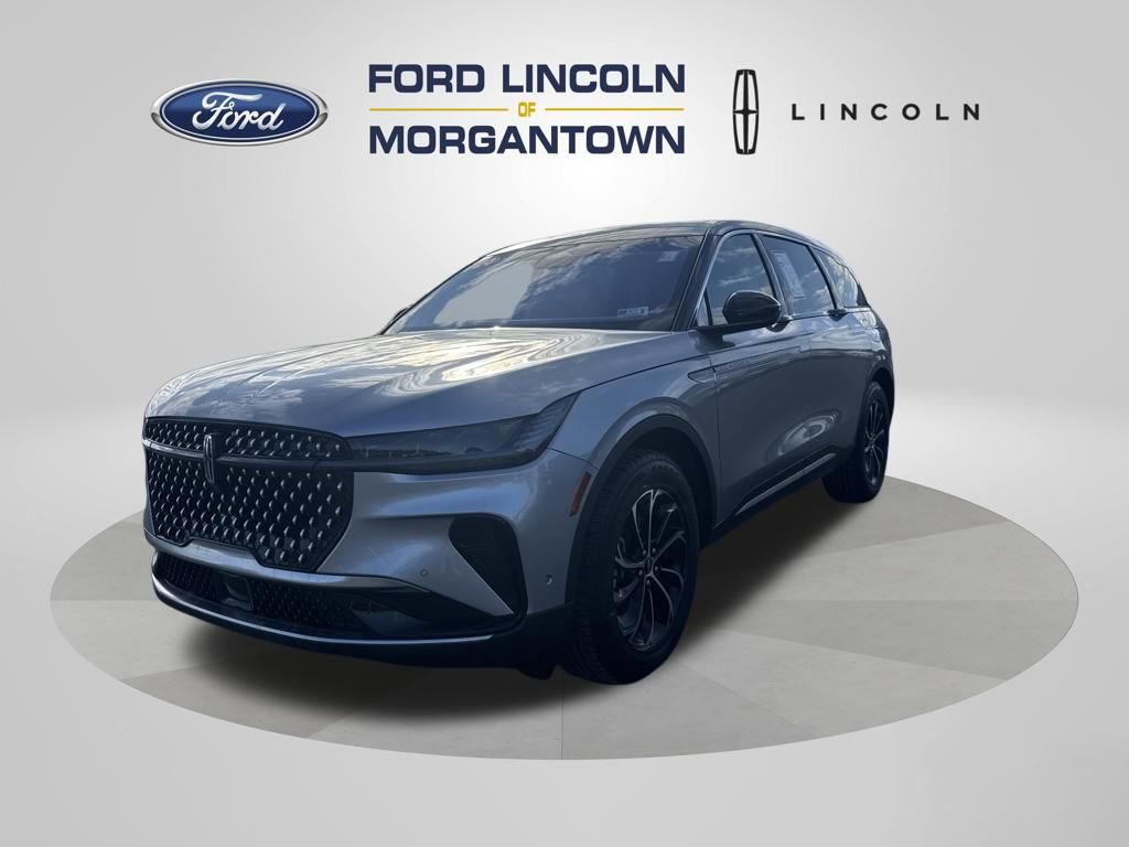 Used 2024 Lincoln Nautilus Premier AWD/4WD image 2