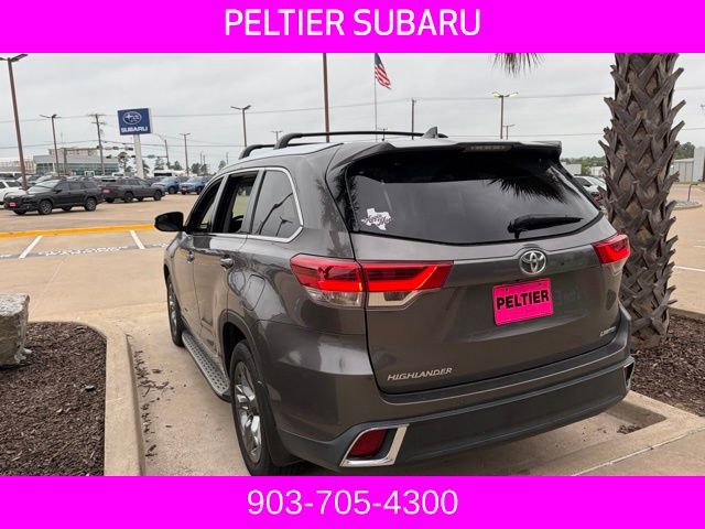 Used 2017 Toyota Highlander Limited Platinum FWD image 15