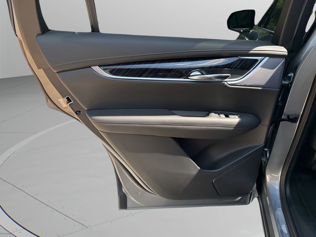 New 2025 Cadillac XT6 Premium Luxury w/ LPO, Floor Liner Package image 17