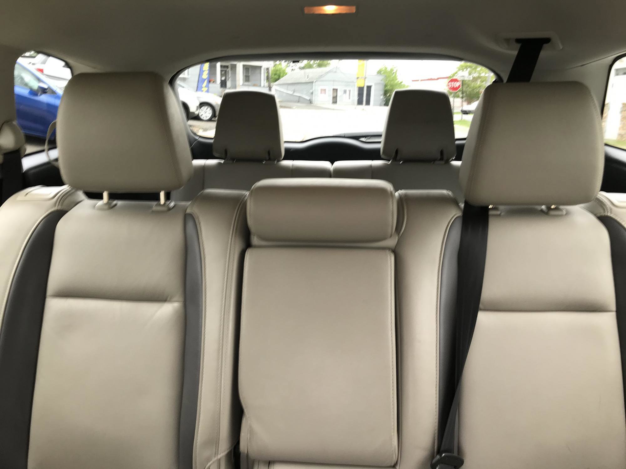 Used 2012 MAZDA CX-9 Touring w/ Moonroof & Bose Audio Pkg AWD/4WD image 19