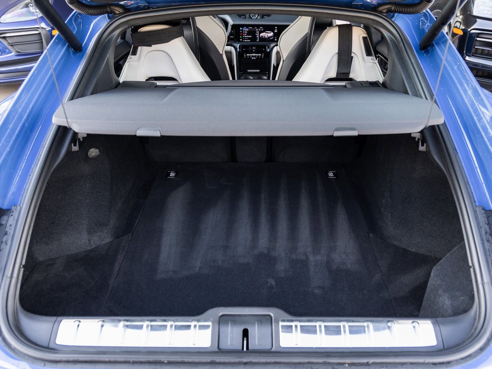 Used 2025 Porsche Panamera GTS image 41