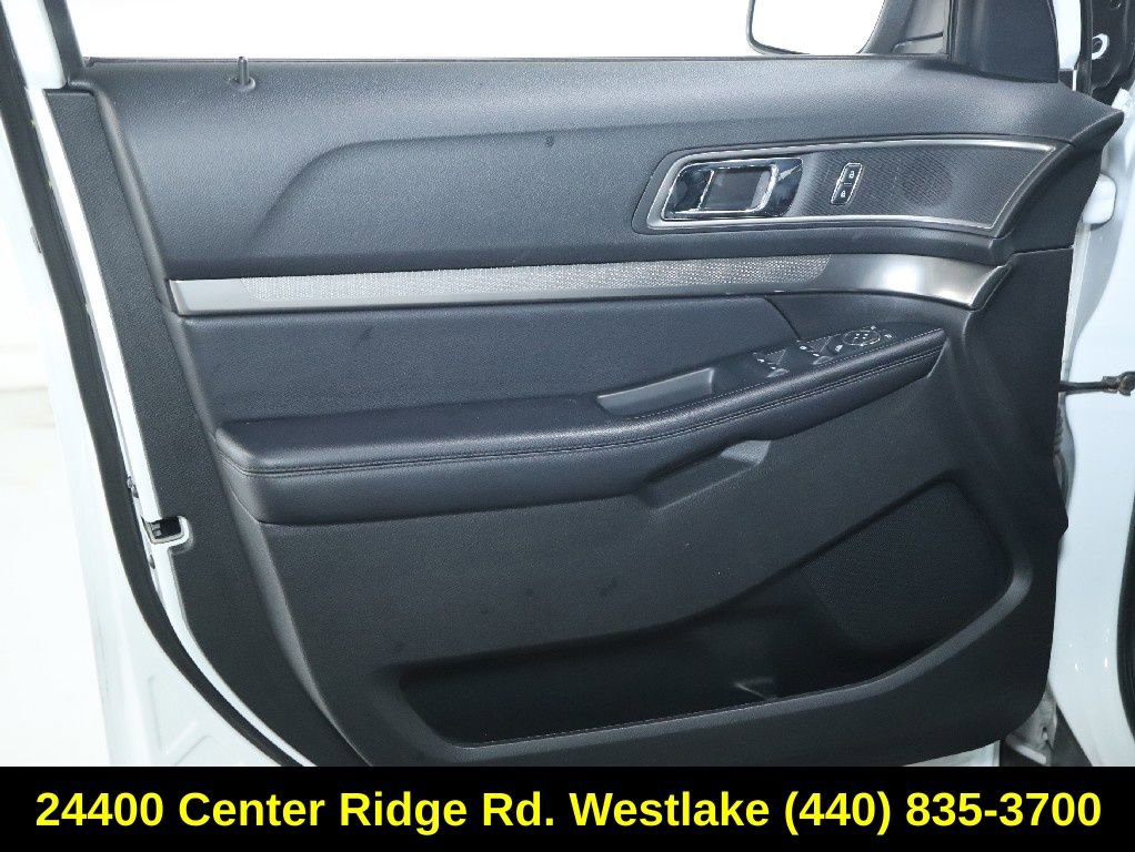 Used 2018 Ford Explorer XLT image 16